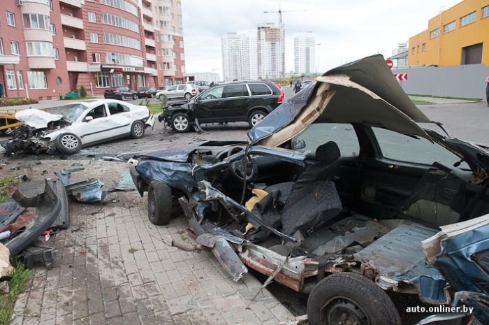 Авария в Минске (12 фото)