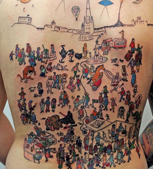 Необычная татуировка на всю спину (3 фото)