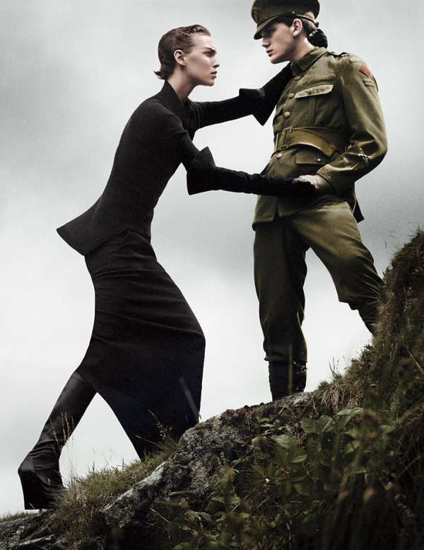 Девушка и кавалерист в Vogue US (8 фото)