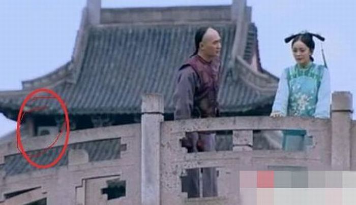 Ляпы в Китайских фильмах (8 фото)