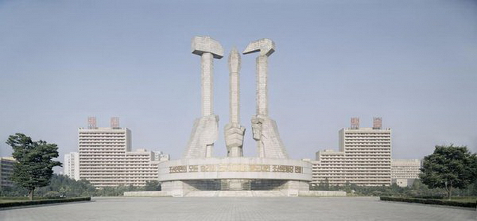 Северная Корея в объективе Charlie Crane (25 фото)