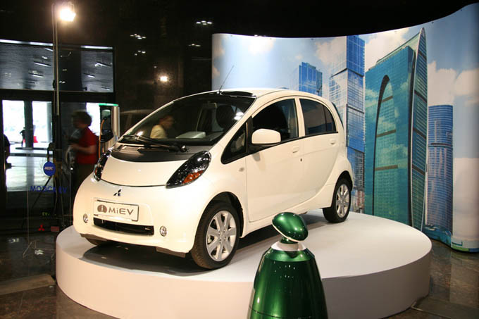 Электрокар Mitsubishi i-MiEV в России: старт продаж (7 фото)