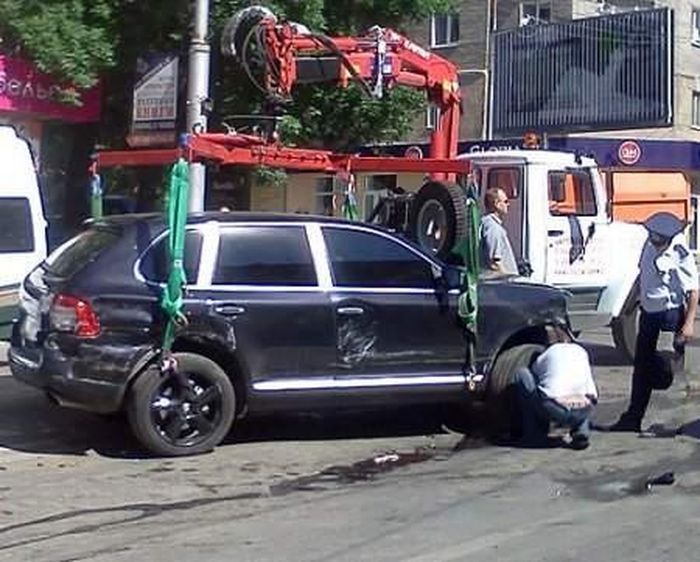Студентка на Porsche Cayenne убила медсестру на ВАЗ-2112 (15 фото)