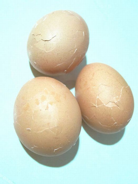 Оригинальный способ покрасить яйца (11 фото)