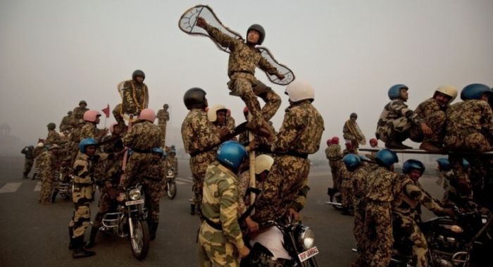 Индийские солдаты репетируют парад (14 фото)