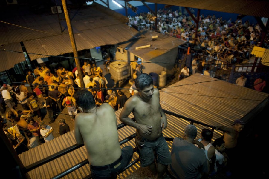 Сокамерники, или коррупция в тюрьмах Гондураса (15 фото + текст)