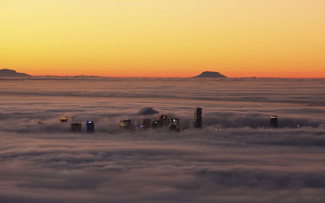 Известные города мира в тумане
