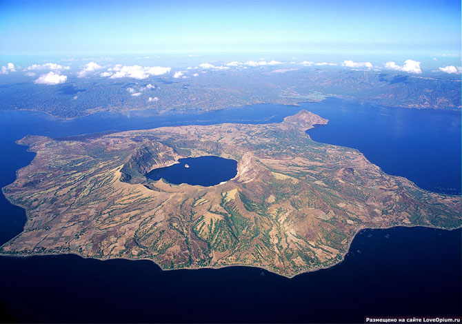 Как выглядят кратерные озера на Земле