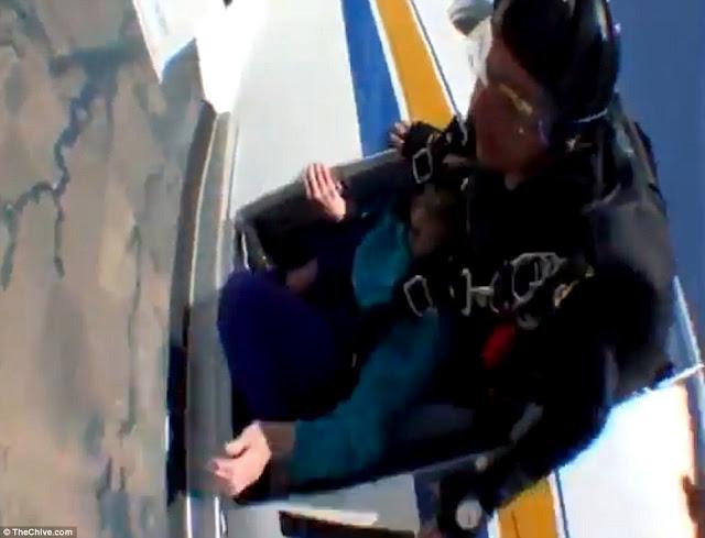 Пенсионерка чуть не умерла в прыжке (14 фото+видео)