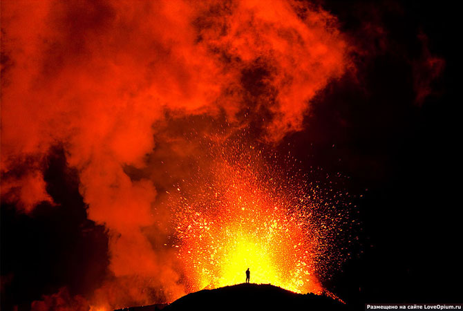 Внутри вулкана