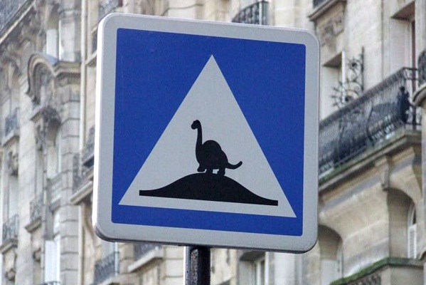 Необычные дорожные знаки и указатели