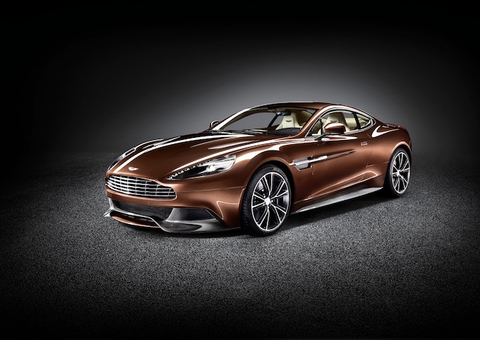 Суперкар Aston Martin Vanquish 2012 (11 фото + текст)