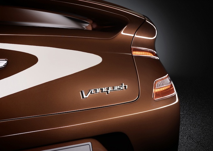 Суперкар Aston Martin Vanquish 2012 (11 фото + текст)