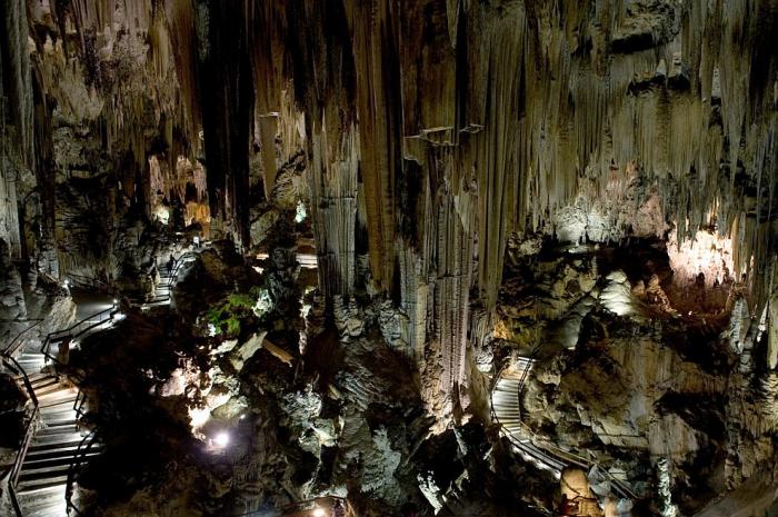 Волшебные пещеры со всего мира (20 фото)