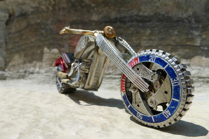 Мотоциклы из часов Dan Tanenbaum (13 фото)