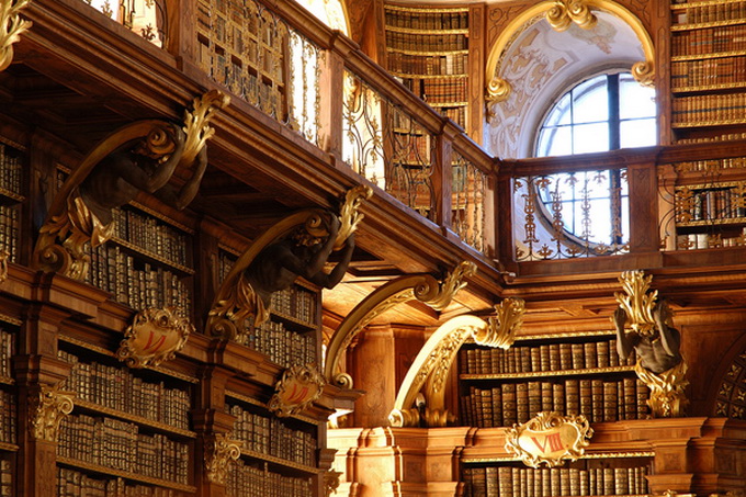 Красивейшие библиотеки мира (12 фото)