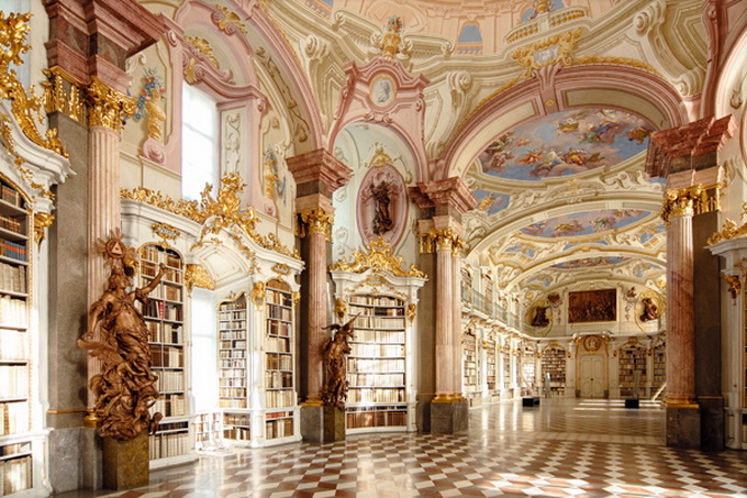 Красивейшие библиотеки мира (12 фото)