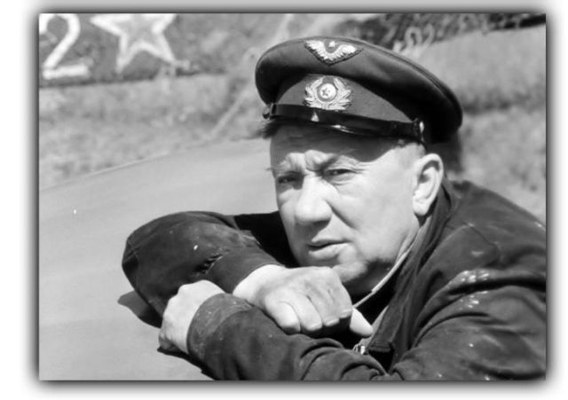 Неизвестный Герой Войны, но известный советский актер (11 фото)