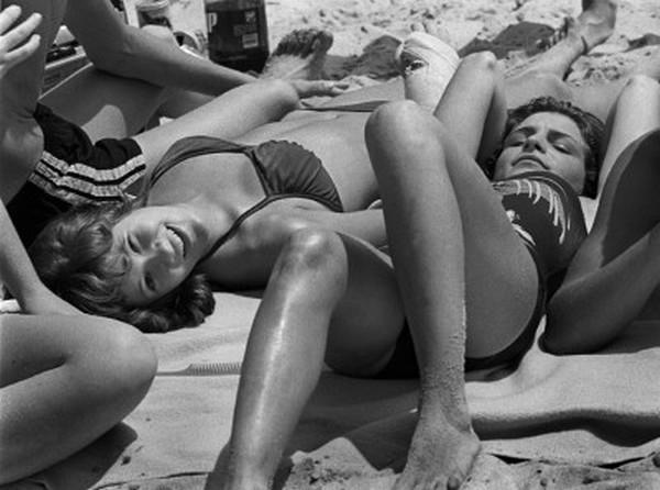 Бурная пляжная жизнь середины 70-х годов (19 фото)