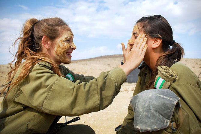 Прекрасная половина израильской армии