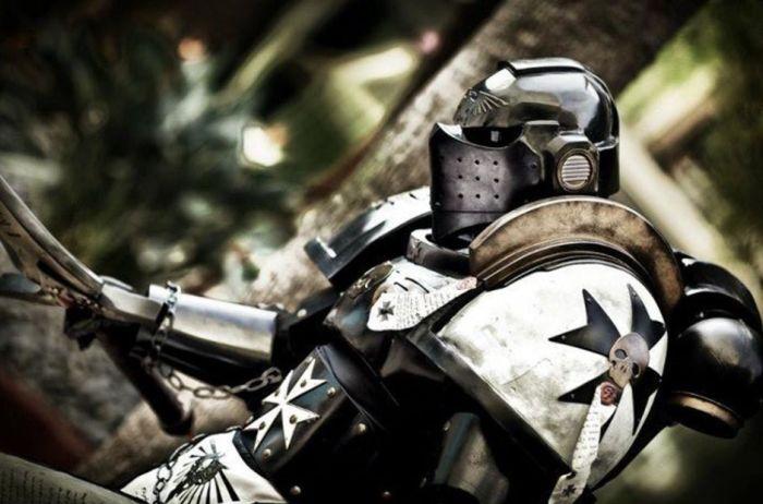 Костюм космического пехотинца из Warhammer (14 фото)