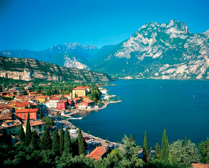 10 самых красивых озер в мире