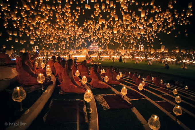 Фестиваль воздушных фонариков в Тайланде (9 фото)