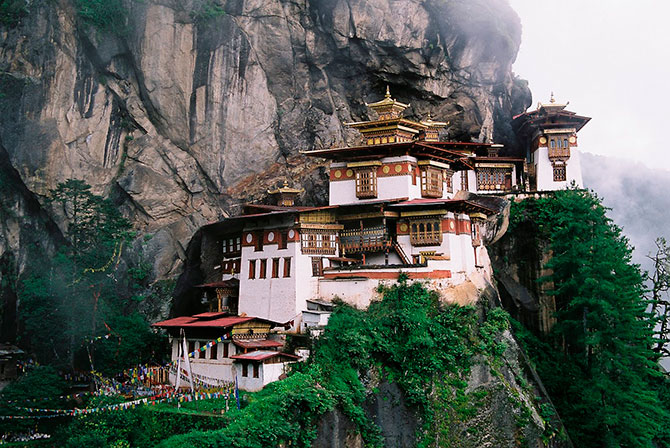 Пять самых недоступных монастырей мира