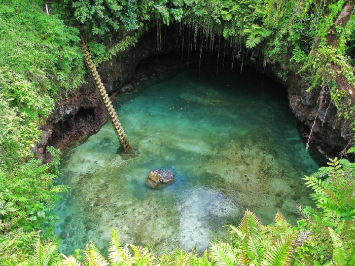 Великолепное озеро To Sua Ocean Trench (10 фото)