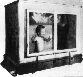 В середине 20-го века психолог Б. Скиннер предлагал людям выращивать детей в специальных коробках