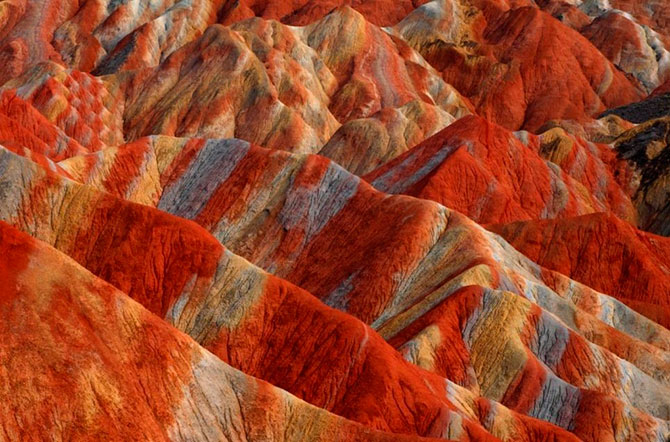 Ландшафт Дэнксия – цветные горы Китая