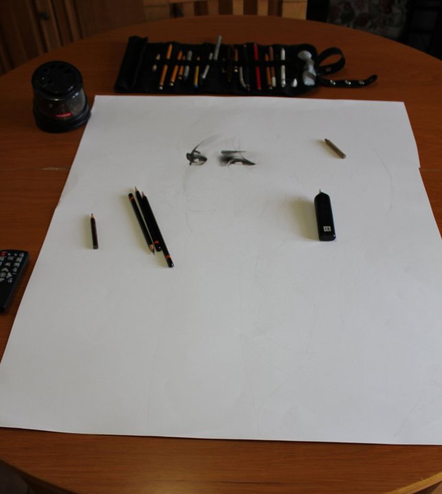 Художник-гиперреалист показал, как он рисует