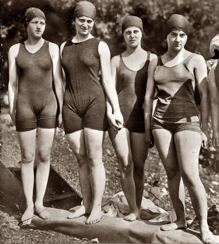Легкомысленные девушки начала ХХ века (16 фото)