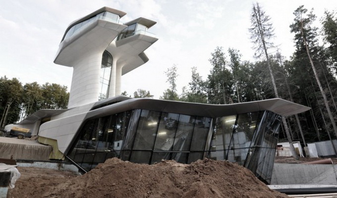 Дом Zaha Hadid для Наоми Кембелл в Барвихе (16 фото)