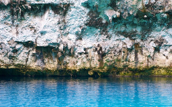 Интригующее озеро-пещера Мелиссани