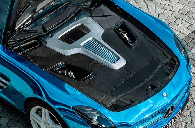 Самый мощный в мире электрокар Mercedes SLS AMG