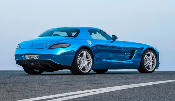 Самый мощный в мире электрокар Mercedes SLS AMG