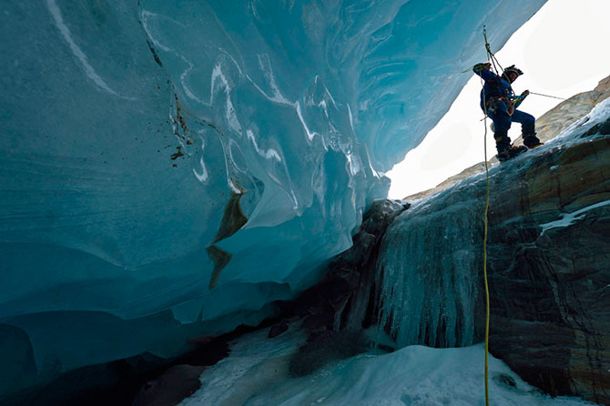 Ледяные пещеры ледника Горнер