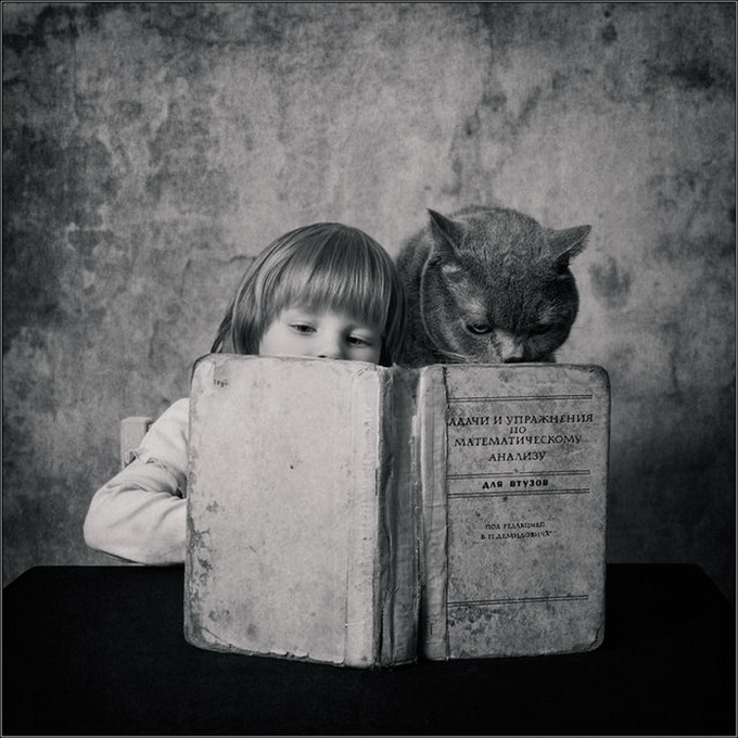 Маленькая девочка и Кот (20 фото)