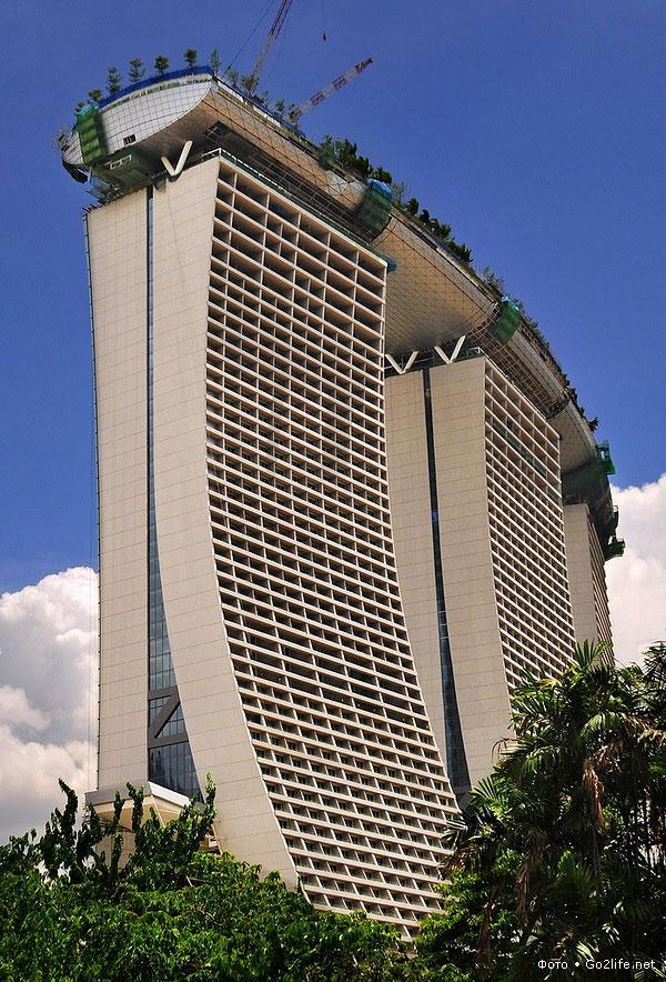 Marina Bay Sands - чудо света в Сингапуре