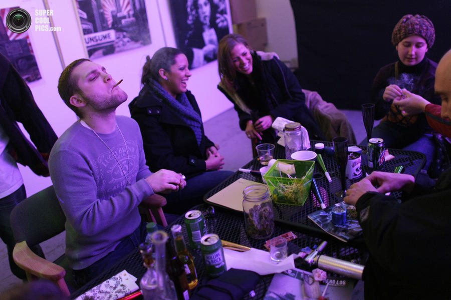 Клуб любителей марихуаны открыт в Денвере (9 фото)