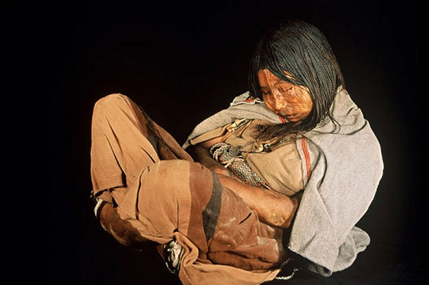 Невероятное открытие археологов: девочка из племени инков, которой более 500 лет (8 фото + видео)