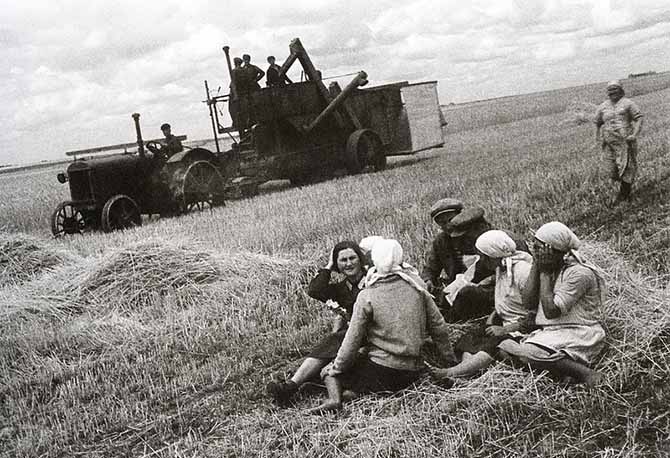 Образ женщины в советской фотоклассике