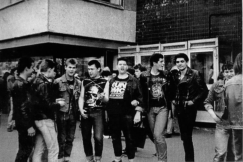 Самая неформальная молодежь СССР в 70-90-е годы (75 фото)