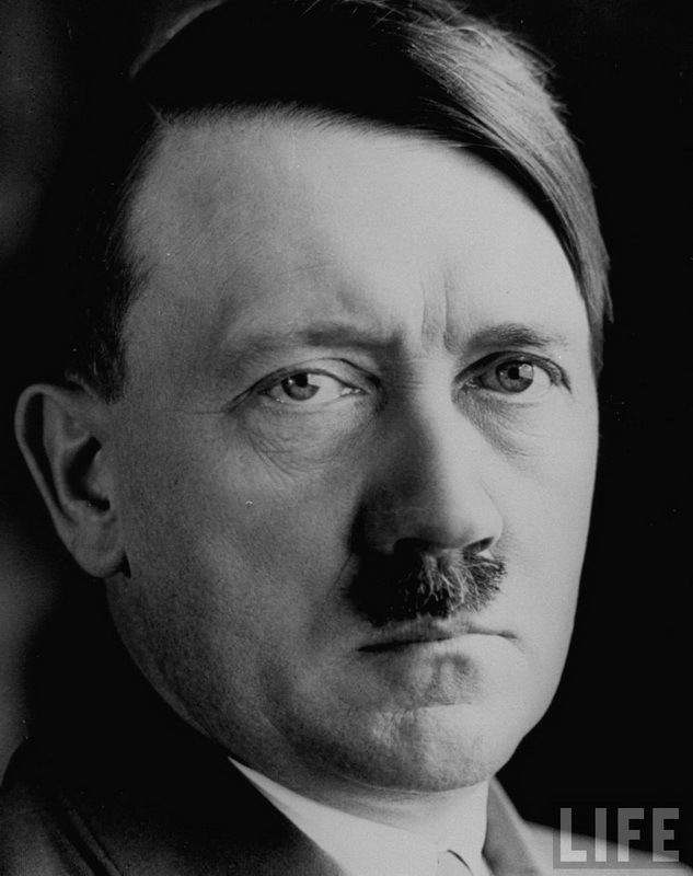 Жизнь Адольфа Гитлера в фотографиях