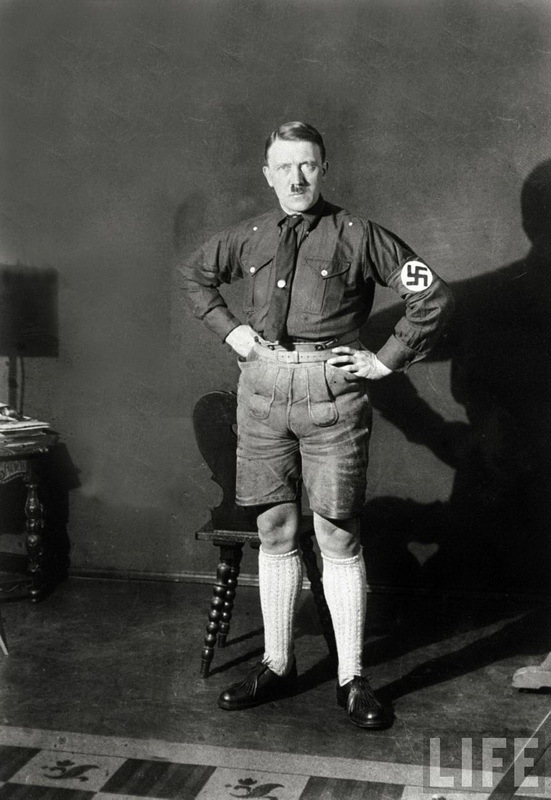 Жизнь Адольфа Гитлера в фотографиях