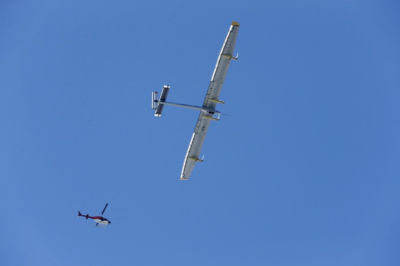 Самолет на солнечных батареях Solar Impulse (10 фото)