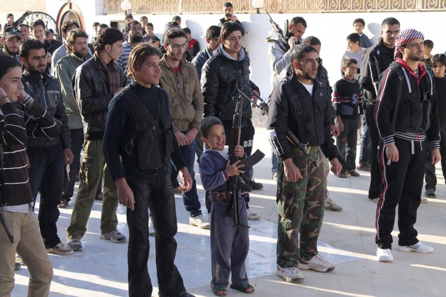 Сирийские дети-солдаты (14 фото)
