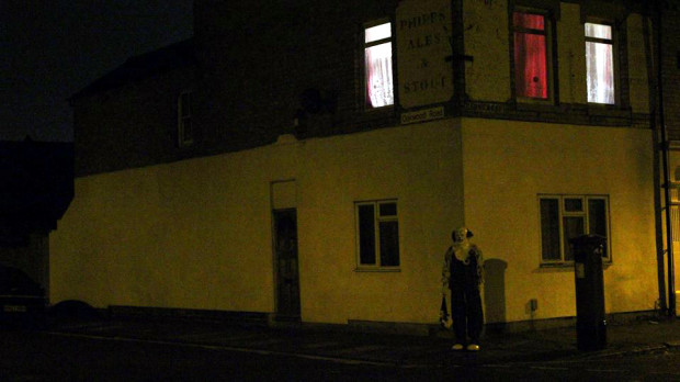 По улицам Нортгемптона ходит страшный клоун
