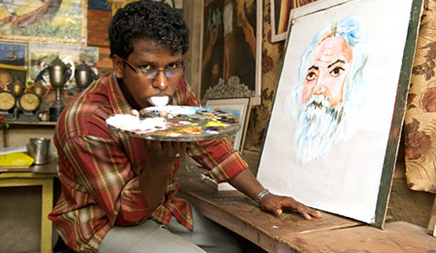 Индийский художник пишет картины языком (фото + видео)